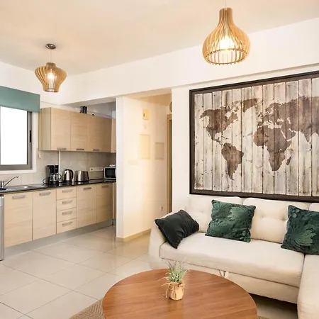 Lazuli Center Ap 42 * Larnaca