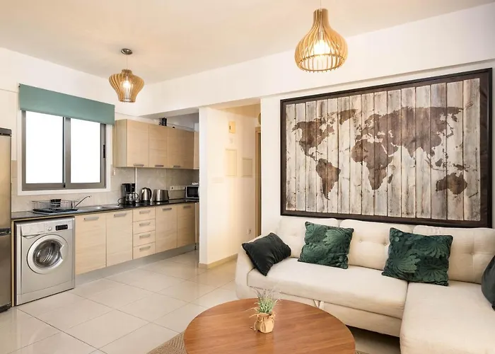 Lazuli Center Ap 42 * Larnaca