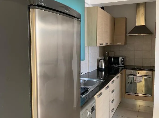 Lazuli Center Ap 42 アパート ラルナカ